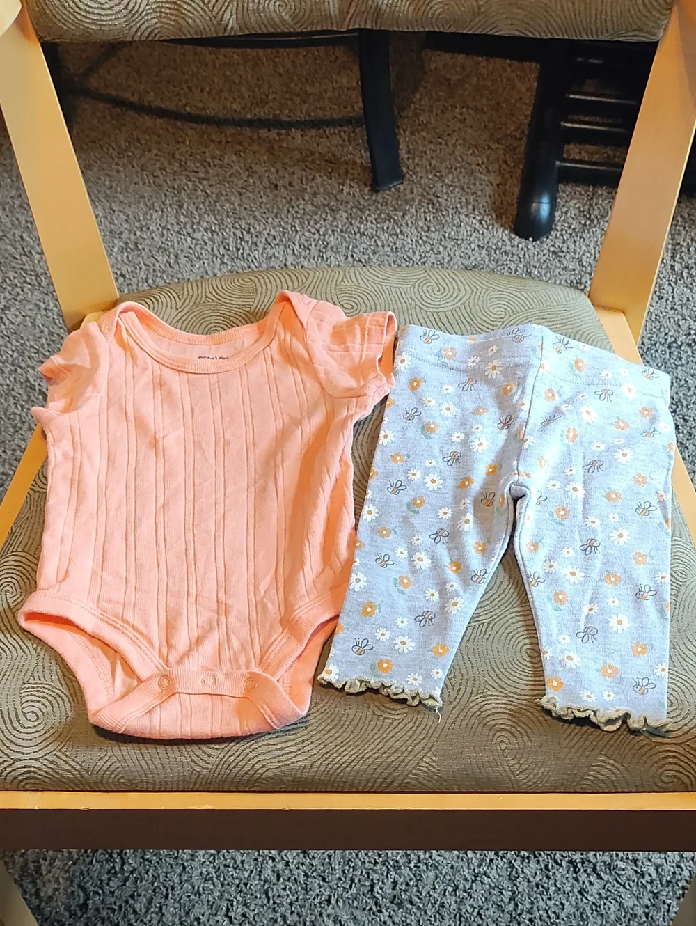 Peach Ribbed Baby One-Piece with Gray Floral Leggings Set 0-3 Months